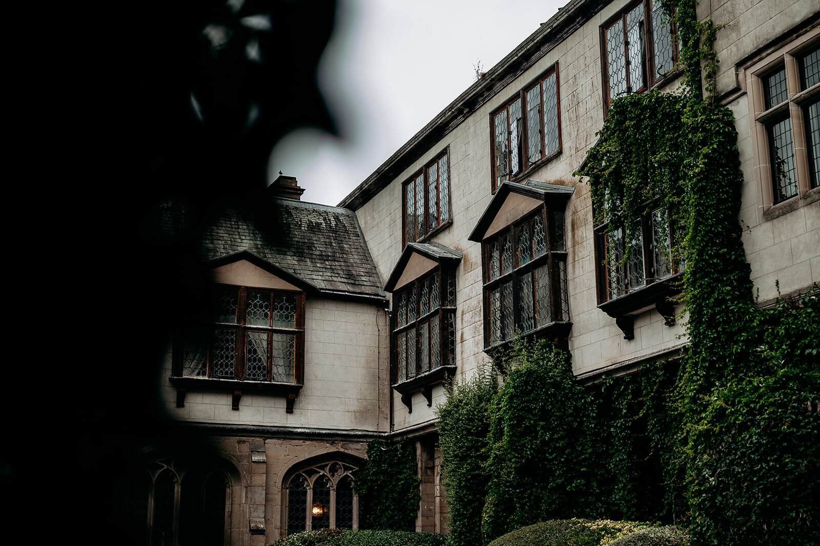 Window Coombe Coombe Abbey Wedding Photographer for Stunning Memories