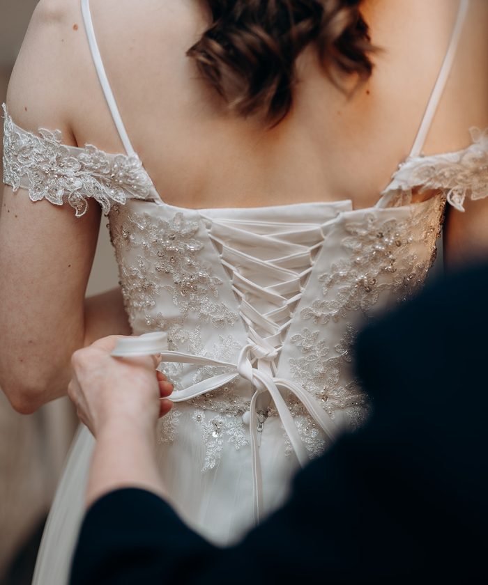 Bride getting ready Manor Hill House