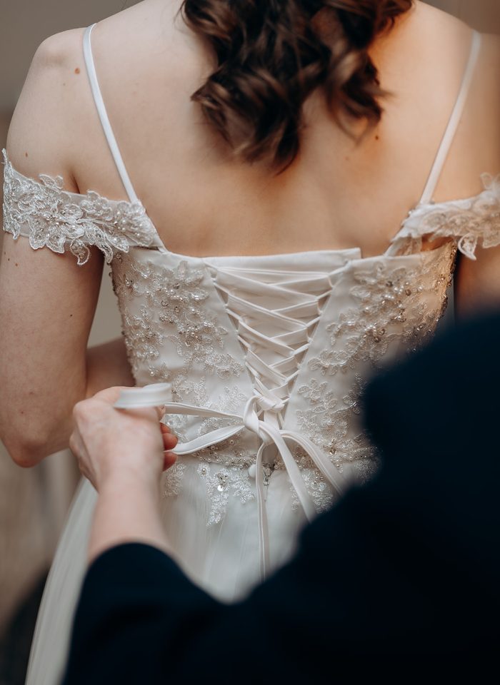 Bride getting ready Manor Hill House