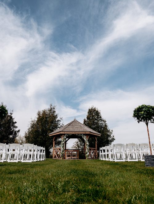 Manor Hill House outdoor ceremony