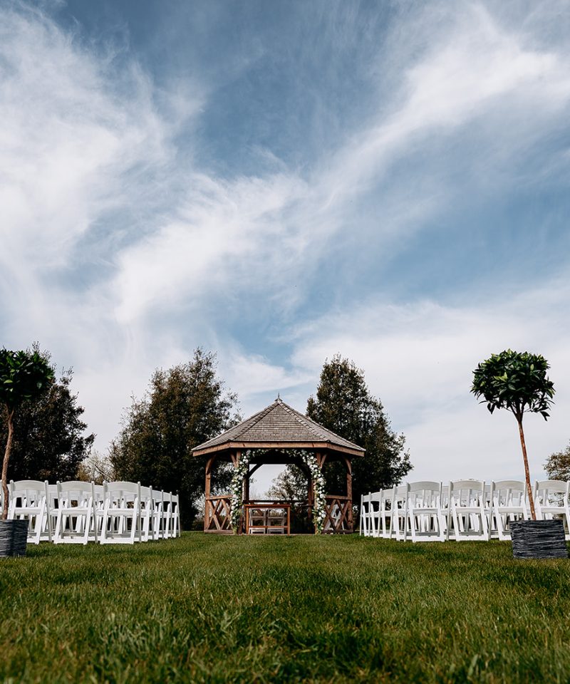 Manor Hill House outdoor ceremony